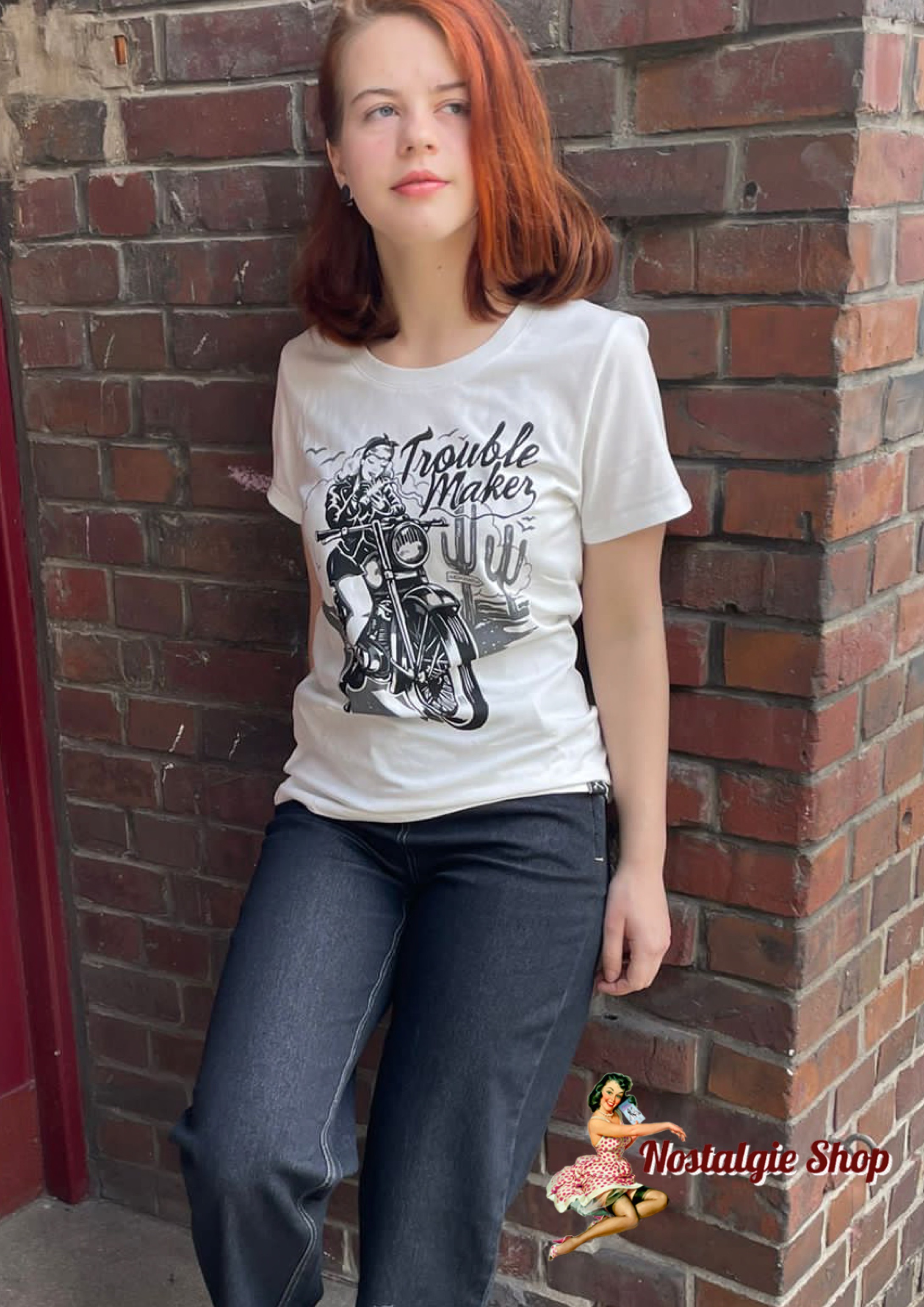 Queen Kerosin - Motorrad T-shirt “Troublemaker” in Weiß