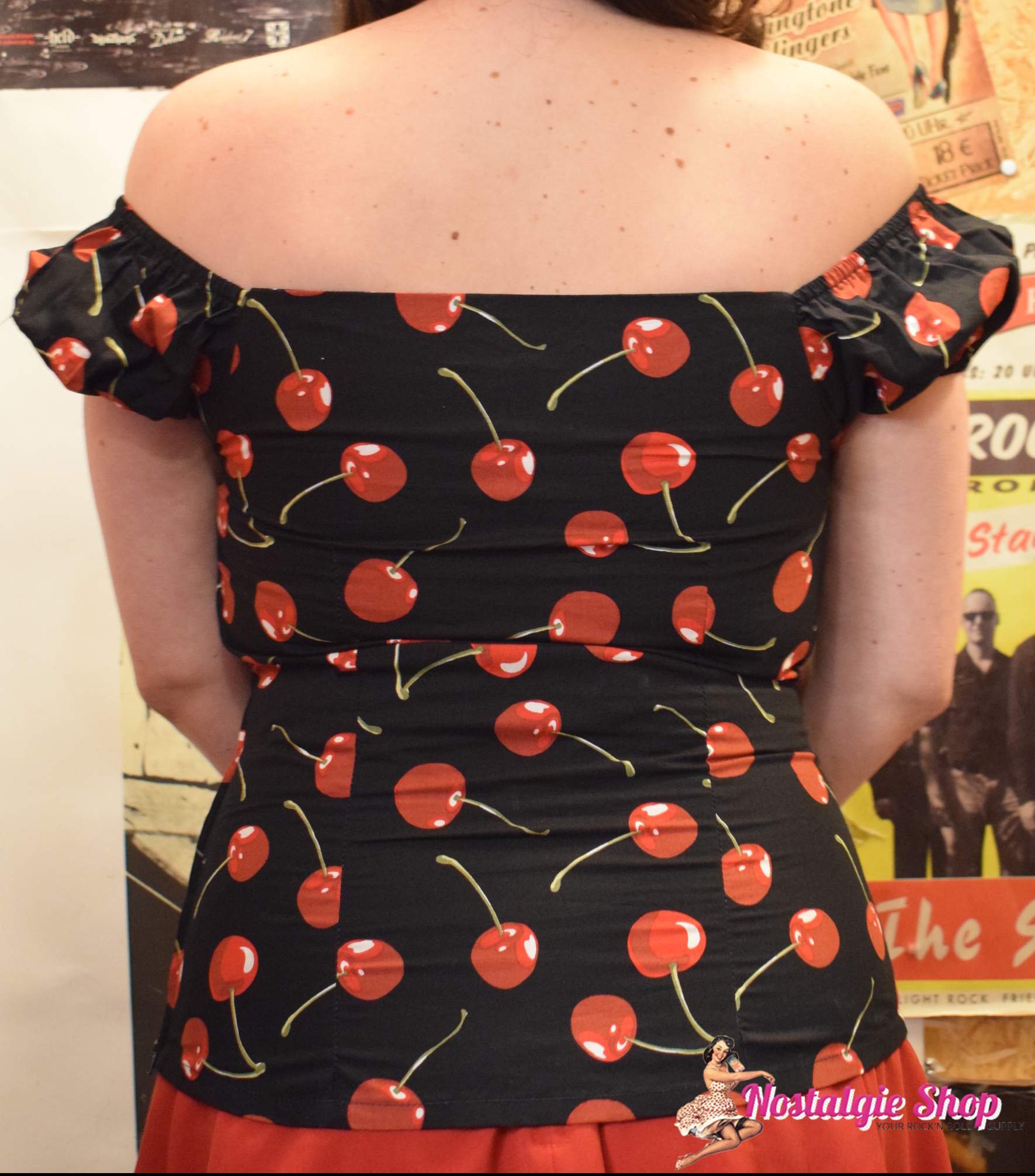 Tiki Shop Dolores Top - schwarz mit Kirschprint
