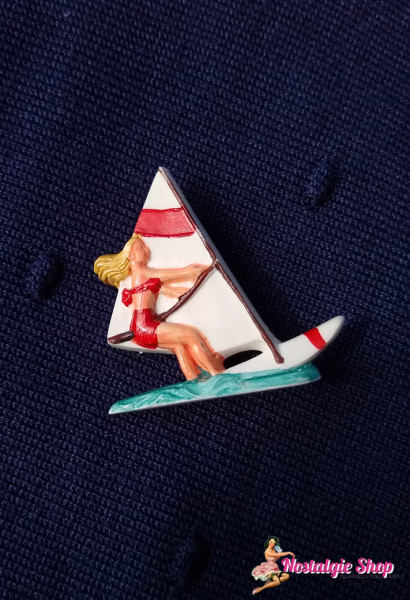 Retro brooch windsurfing